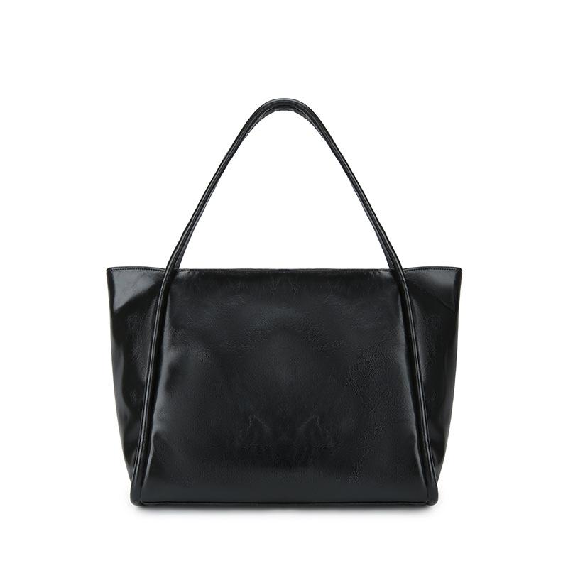 

Tote bag large capacity new bag women s handbag niche design versatile single shoulder casual armpit bag