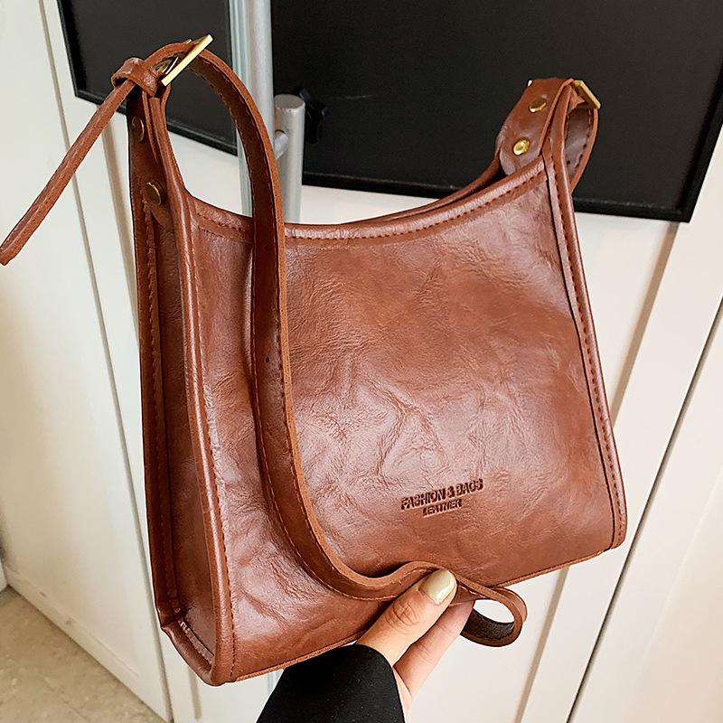 Large Capacity Tote Bag Autumn and Winter New Underarm Bag for Women Ins Fashion Crossbody Bag Retro Versatile Shoulder Bag