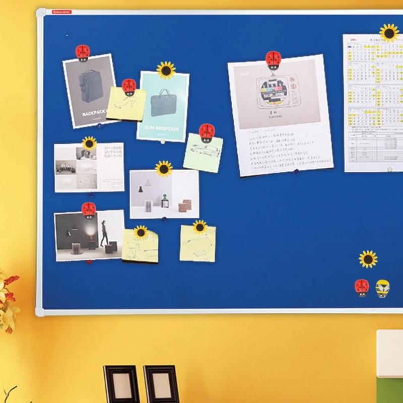 30Pcs Pinos de pressão de flor Lady Bird Pushpin com estojo Pinos de polegar decorativos Pinos de mapa Quadro de avisos de cortiça para escritório escolar