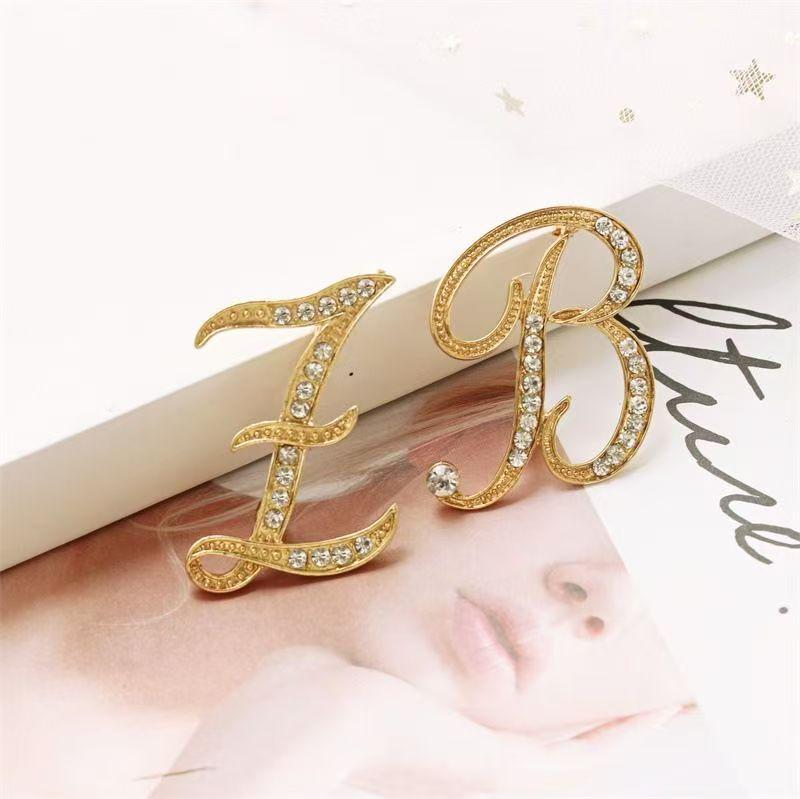 Minimalist Rhinestone Alphabet Brooch: Elegant Geometric Pin for Sweaters or Coats