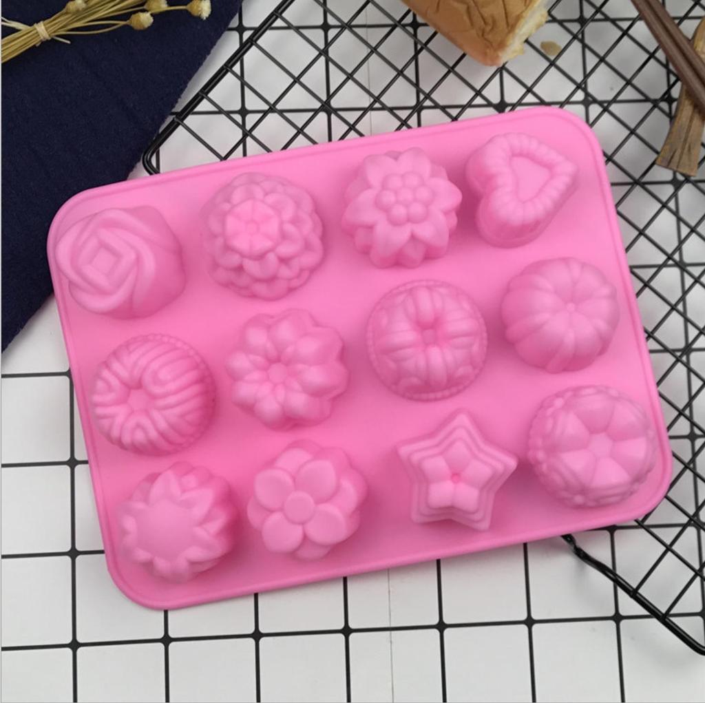 12 Lotus Flower Jelly Pudding Cake & Chocolate Molds