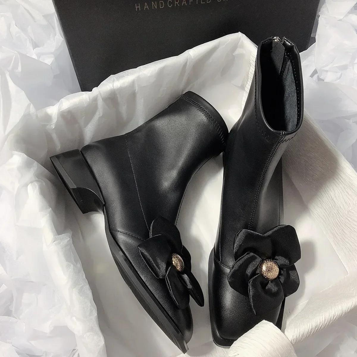 

Модные женские сапоги на платформе с цветочным принтом, женские осенние новые сапоги из искусственной кожи на низком каблуке, женские новые дизайнерские короткие сапоги на толстом каблуке Mujer 35 чёрный