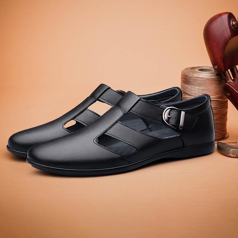 British Style 2024 New Summer Hollow Out Leather Men Casual Leather Sandals Breathable Antiskid Outdoor Flat Designer Sandals