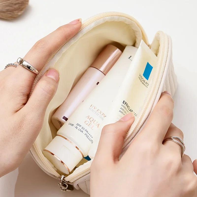Portable Girl Small Beauty Pouch Women Makeup Bag Leather Cosmetic Bag Necessary Storage Waterproof Travel Lipstick Organizer