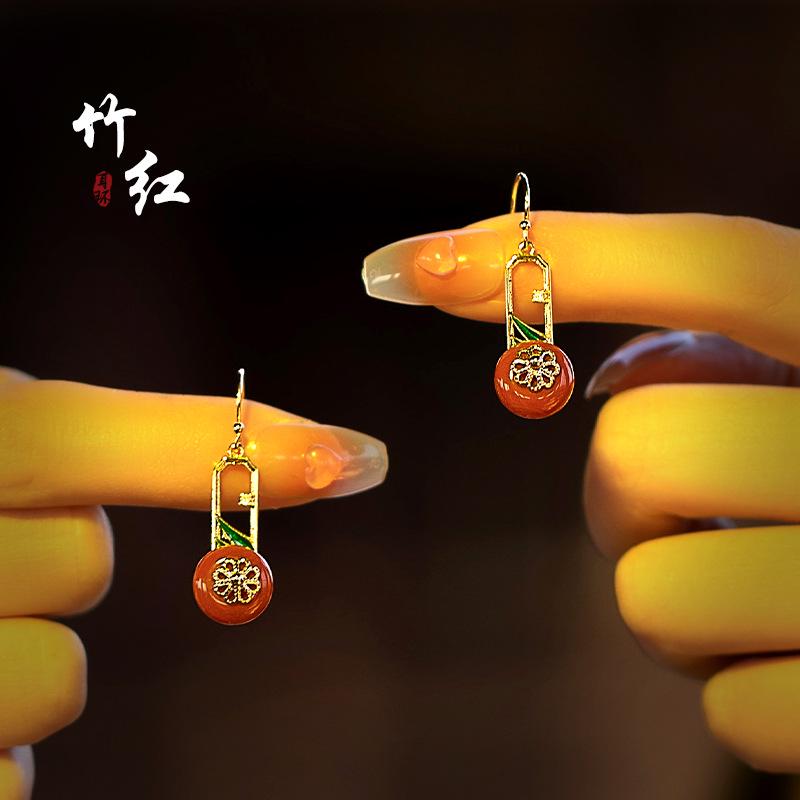 Elegant Ebony Flower Hairpin for Women – Ancient Style, High-End Feel, Simple Chinese Design, Perfect for Daily Use.