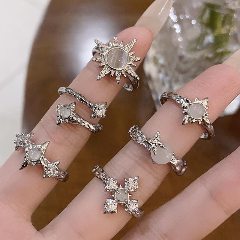 Dieqi Series Personalized High-End Ring Niche Design High-End Light Luxury Moonstone Butterfly Open Index Finger Ring