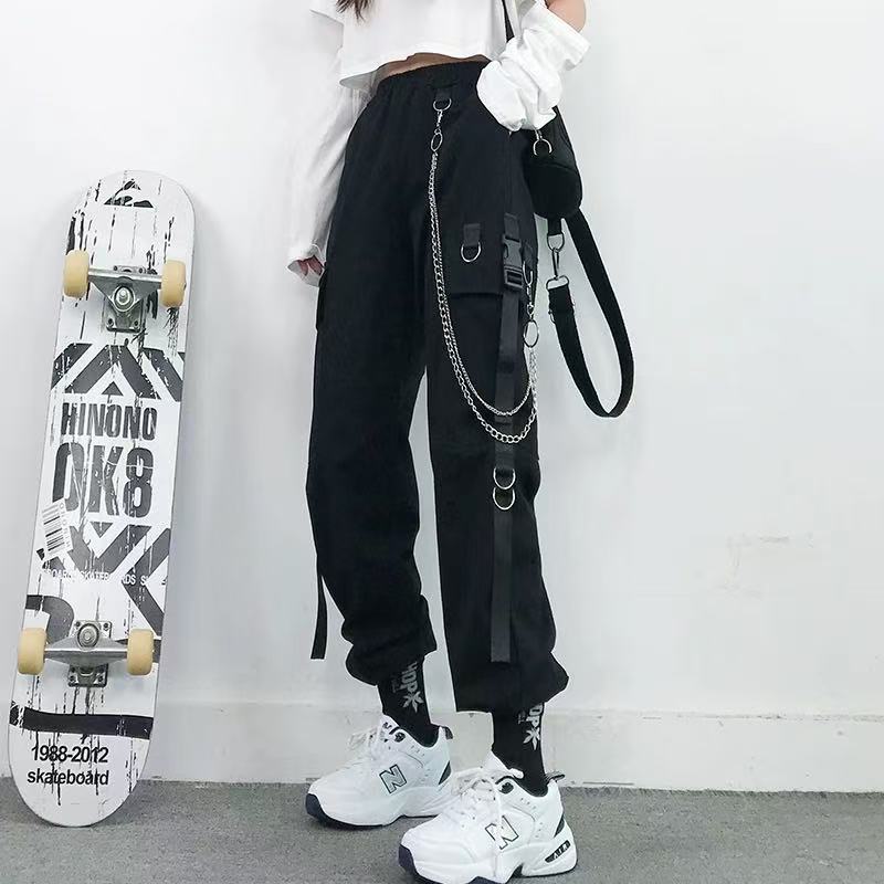 

Hiphop overalls women s small feet tied black chain hip hop students hip hop pants are thin high waist is thin s 37.5-45kg