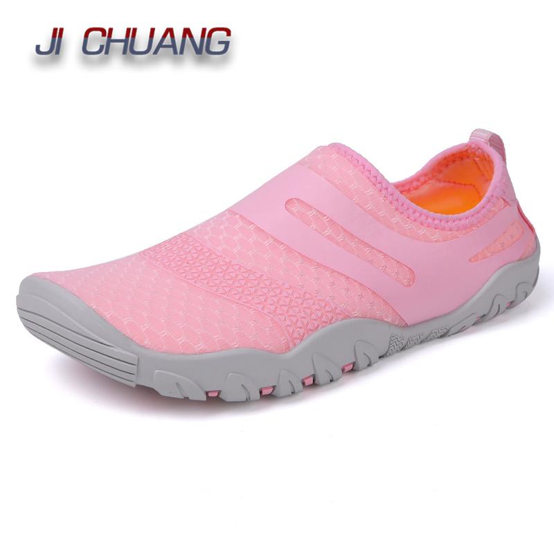 Hot Sell Wide Toe Box Men Upstream Shoes Skidproof Beach Sandals River Sea Minimalist Aqua Shoes for Men Swimming Water Shoes