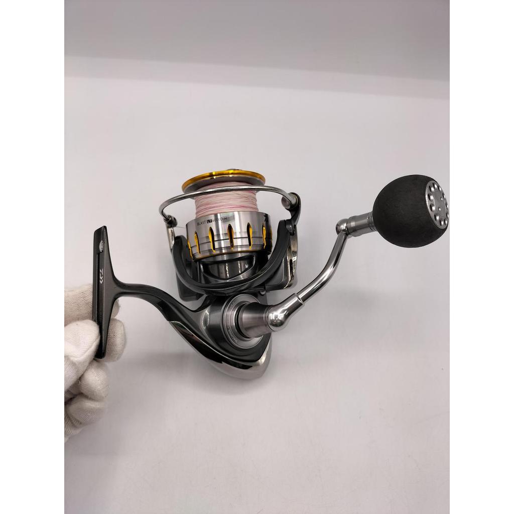 Used DAIWA LT6000D-H spinning reel