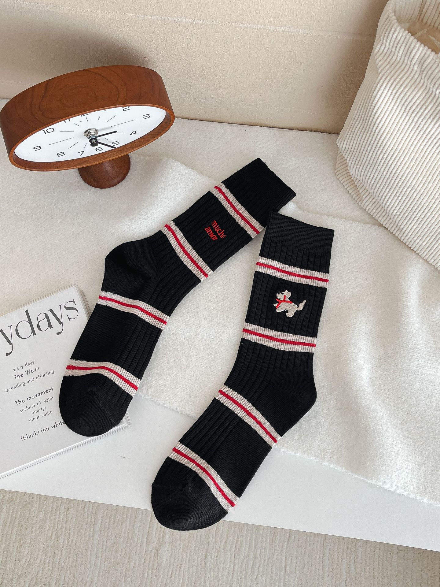 

Recently, Chao Loves To Wear It! Tb College Style Pile Socks Ab Puppy English Embroidery Style Cotton Socks For Women One size fits all чорний