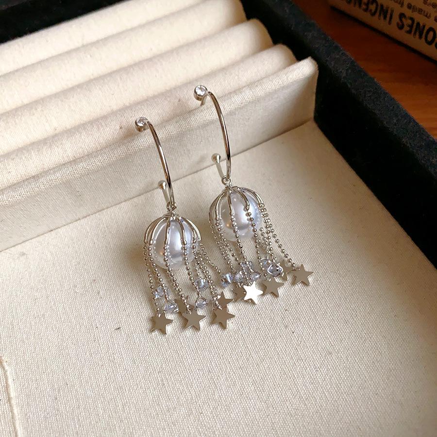 

Silver needle C-shaped pearl star fringed earrings retro elegant fashion personalized earrings exaggerated high-end earrings women
