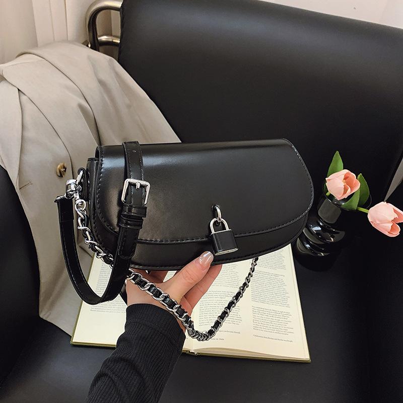 New fashion niche chain saddle bag versatile shoulder crossbody trendy women's bag