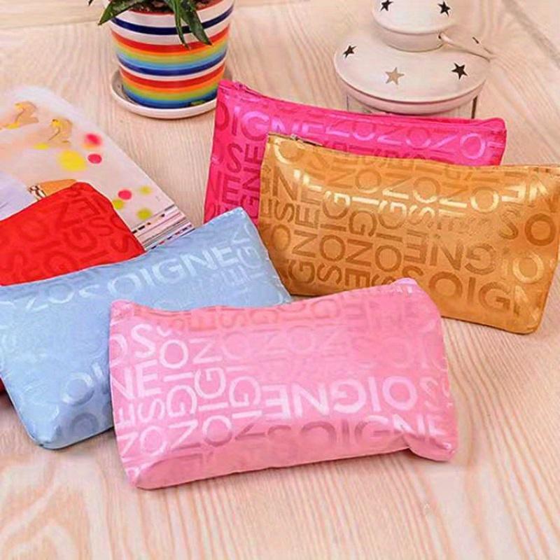 1pc Cute Large Cosmetic Bag - Durable Fabric Travel Makeup Organizer with Zipper Closure,Spacious Toiletry Bag for Women Cosmetic Storage