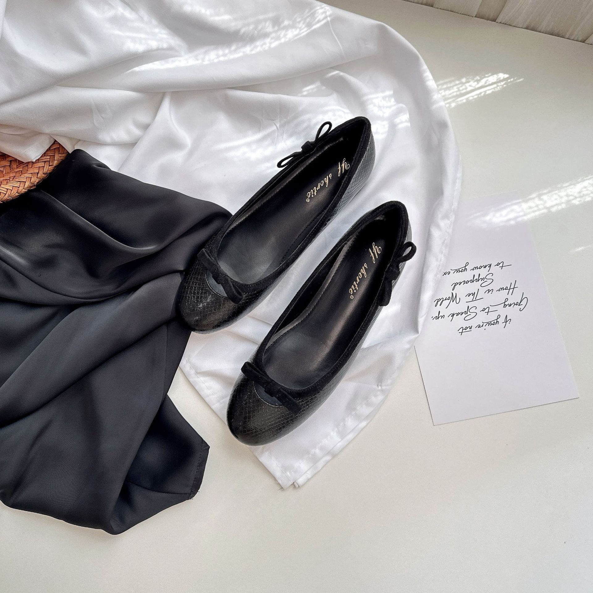 

Sheepskin version~ Height increase 5cm bow burst pattern soft sole Mary Jane shoes New French micro-open-toe shallow mouth single shoes 39 чорний