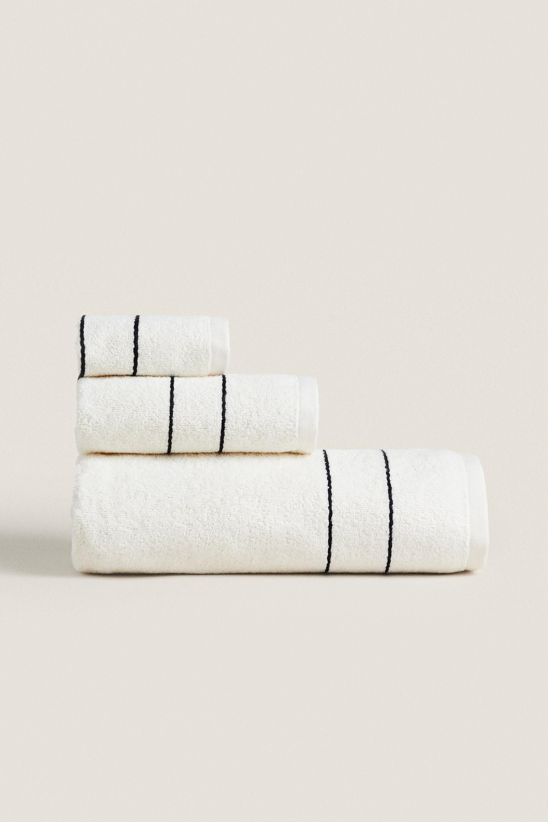 

ХЛОПКОВОЕ ПОЛОТЕНЦЕ С ДВУМЯ ПОЛОСКАМИ