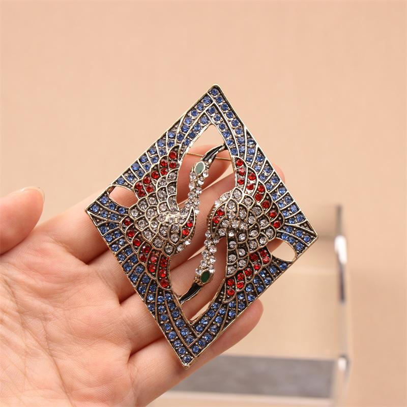 Schwere Industrie Vintage Große Kranich Brosche Trendy Atmosphärische Mode Tier Geometrische Kleidung Blazer Kleidung Jacke Dress Up