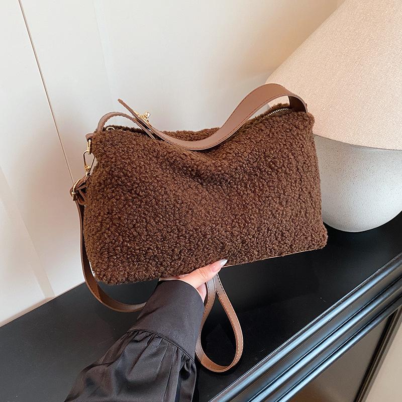 Retro Simple Plush Shoulder Bag Women's Autumn and Winter Commuting Large-capacity Fashion Hand Bag