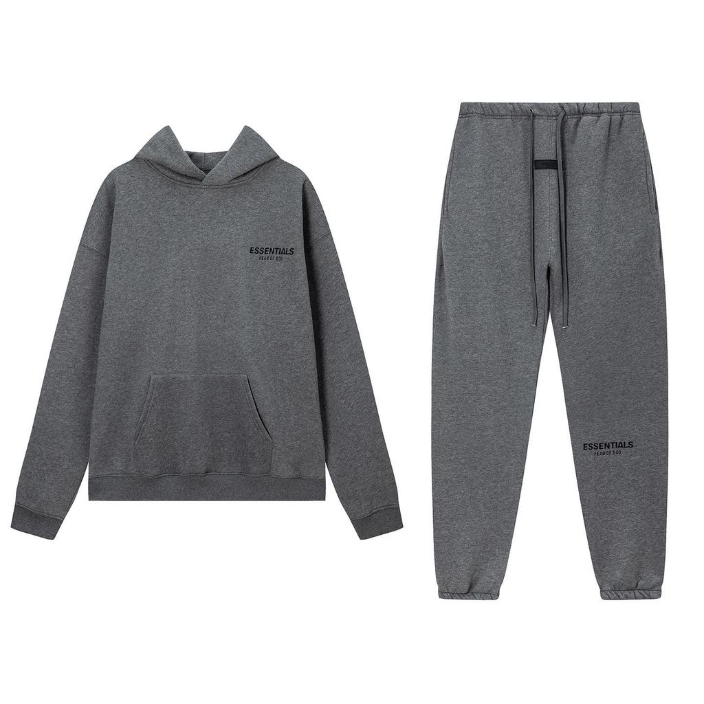 Trendiger schwarzer FOG Essentials Kapuzenpullover mit Buchstaben-Flockdruck