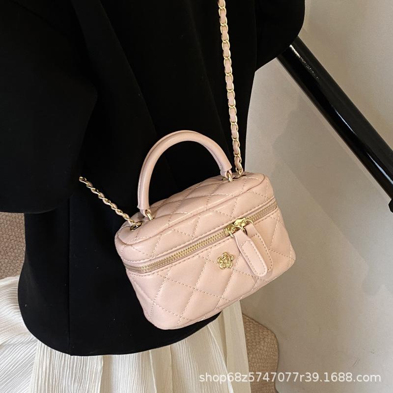 Lingge Chain Bag Women's 2025 New Niche Square Box Bag Crossbody Bag High-end Solid Color Portable Bucket Bag