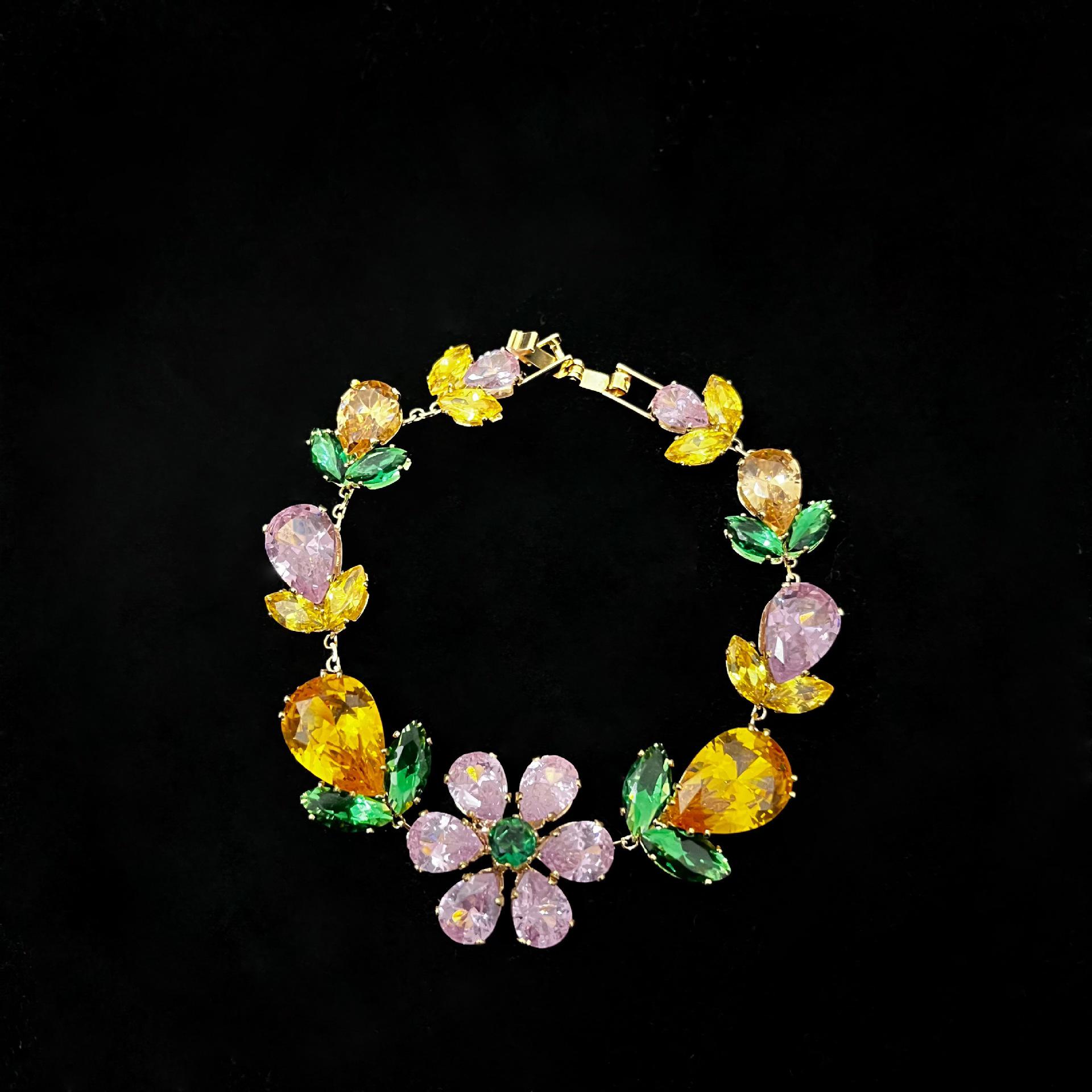 High-End Heart-Shaped Zircon Bracelet: Versatile and Fashionable Summer Design