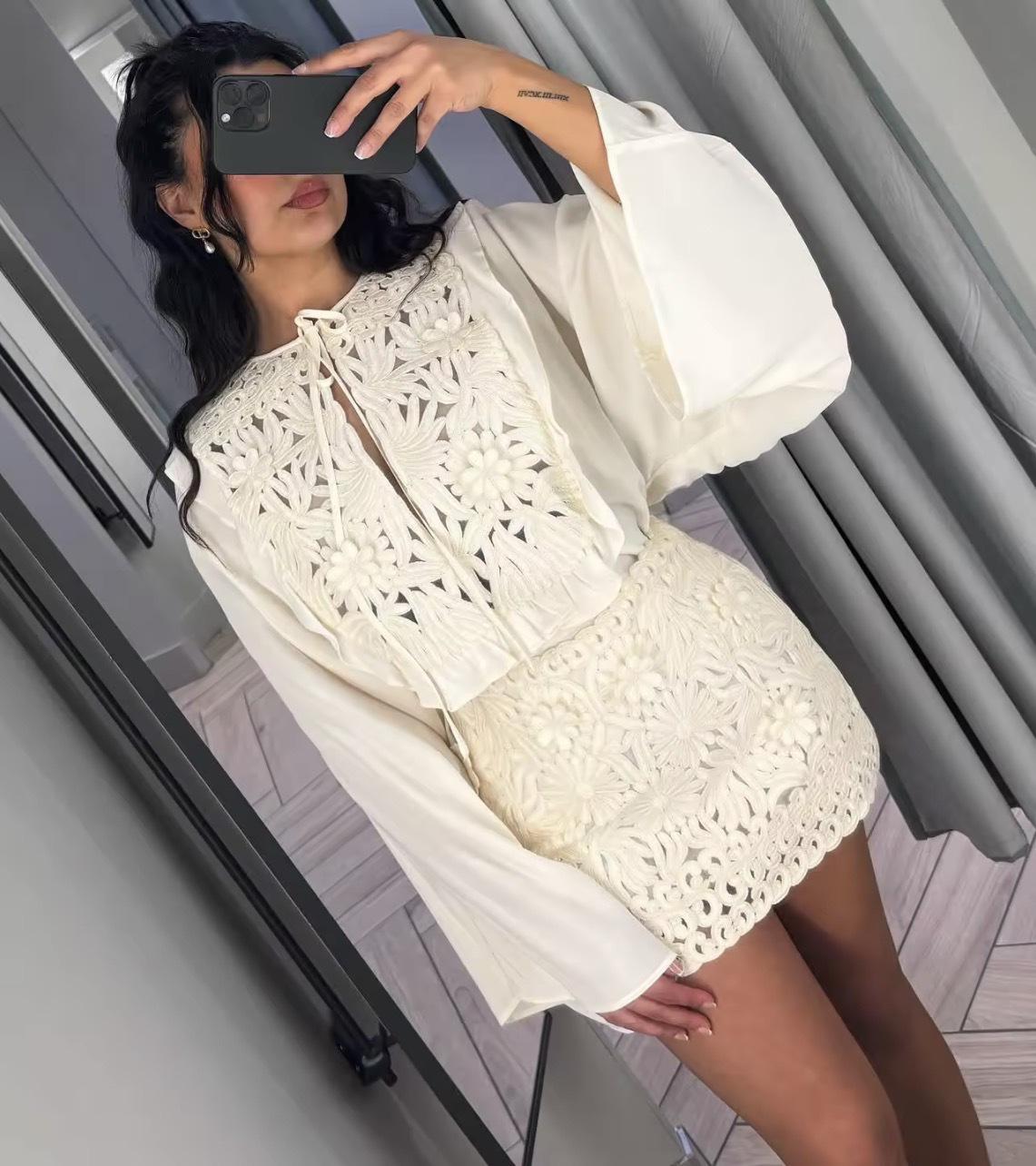 Trendy Women s Hollow Out Patchwork Top & Shorts Set M