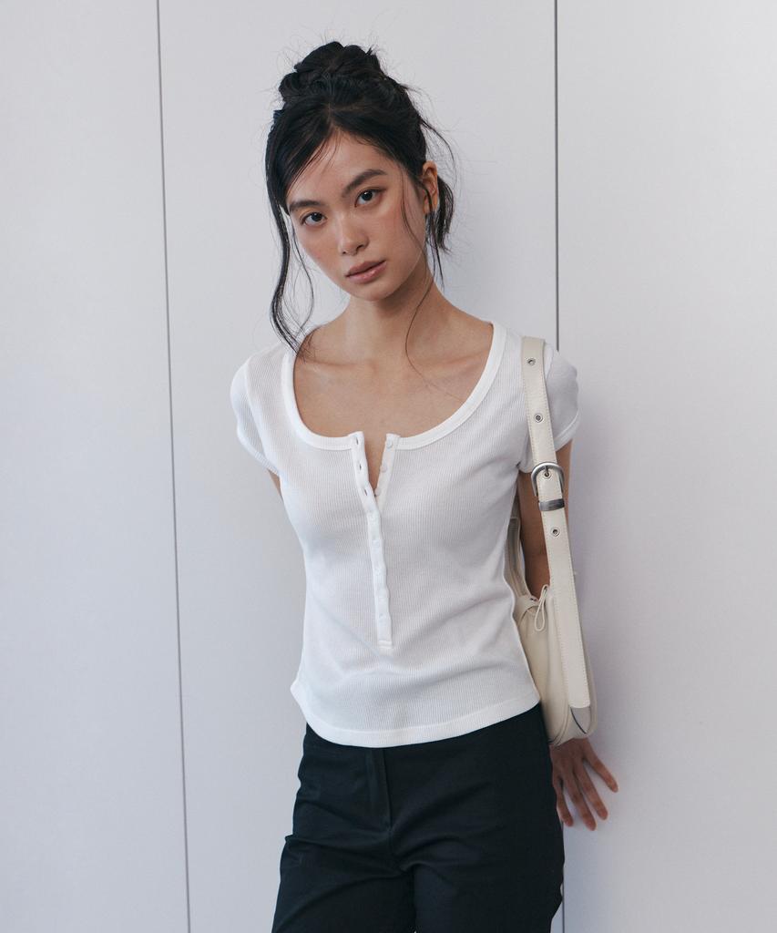 Kyuliti C Scoop Neck Button Front T-Shirt_White