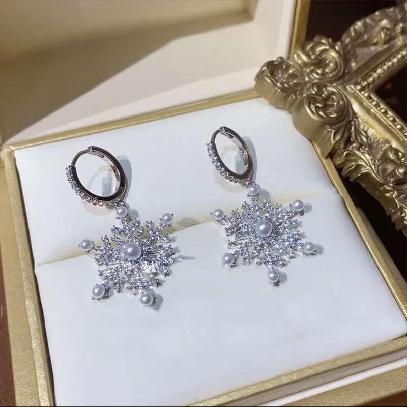 Women Shiny Zircon Imitation Pearl Snowflake Earrings Exquisite Firework Jewelry For Christmas Party