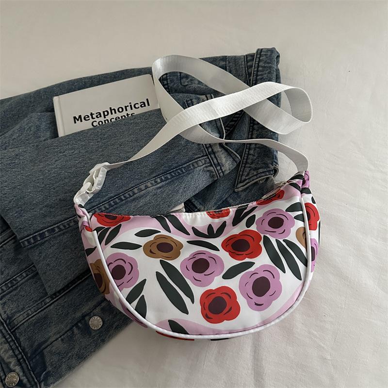 

Новая женская сумка нишевый дизайн зарубежный стиль сумка-пельмень сумка-сатчел сумка на плечо персонализированный тренд простой повседневный рюкзак