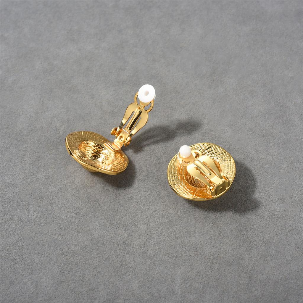 Heavy Industry Creates Hong Kong Style Retro Medieval Xiaoxiang Straw Hat Earrings Niche Design Literary Exaggeration Personality Fashion Ear Clips