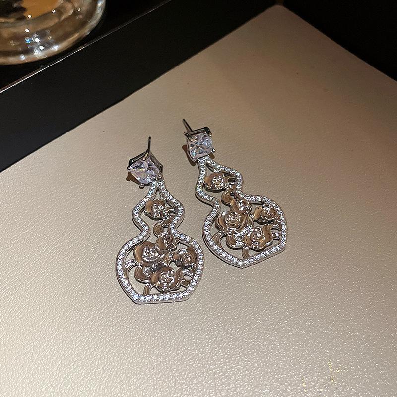 Zircon Gourd Hollow Flower Earrings Light Luxury High-end Temperament Stud Earrings Niche Design Earrings