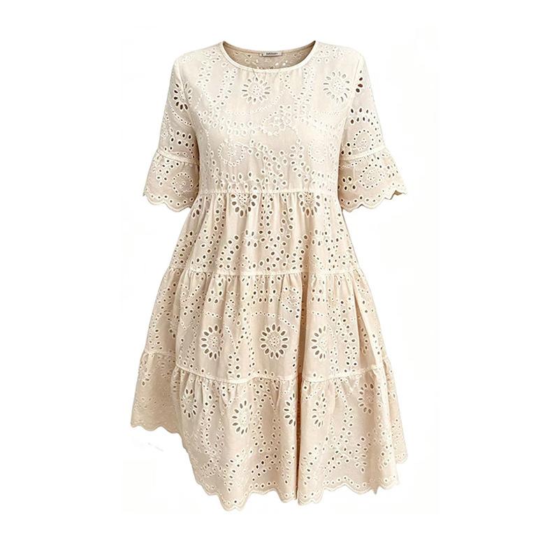 Robe Blanche Brodée Dentelle Creuse Unie Mode Femme Été Manches Courtes Élégante Robes Décontractées Femme Vintage Col Rond Robe Lâche Coupe A