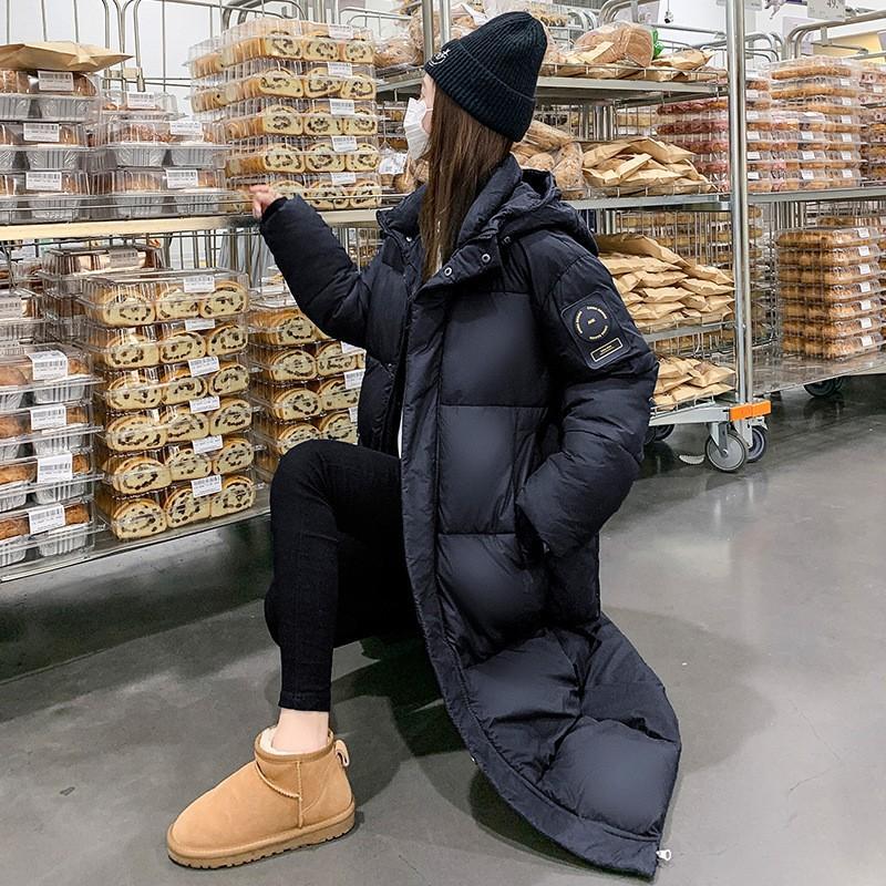 

Черно-золотой длинный пуховик для женщин, новый корейский стиль, зимнее утолщенное пальто свободного кроя длиной ниже колена 2XL чёрный