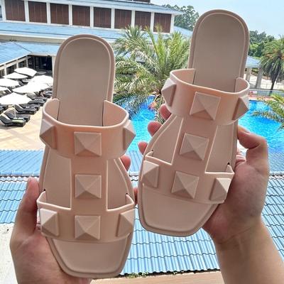 Women Slippers Rivet Slippers Women's Summer Outside Fashion Roman Sandals Outdoor Flat Slippers for Women Designer Sandals