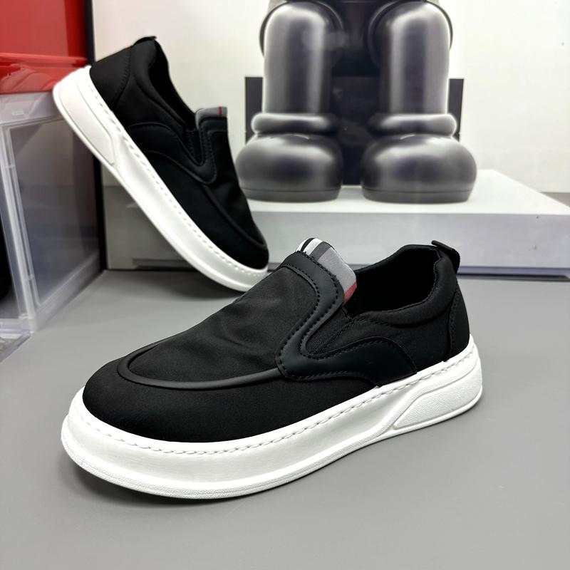 Breathable and Comfortable Men's Shoes, One-piece Soft-soled Casual Shoes, Versatile Men's Canvas Shoes for All Occasions