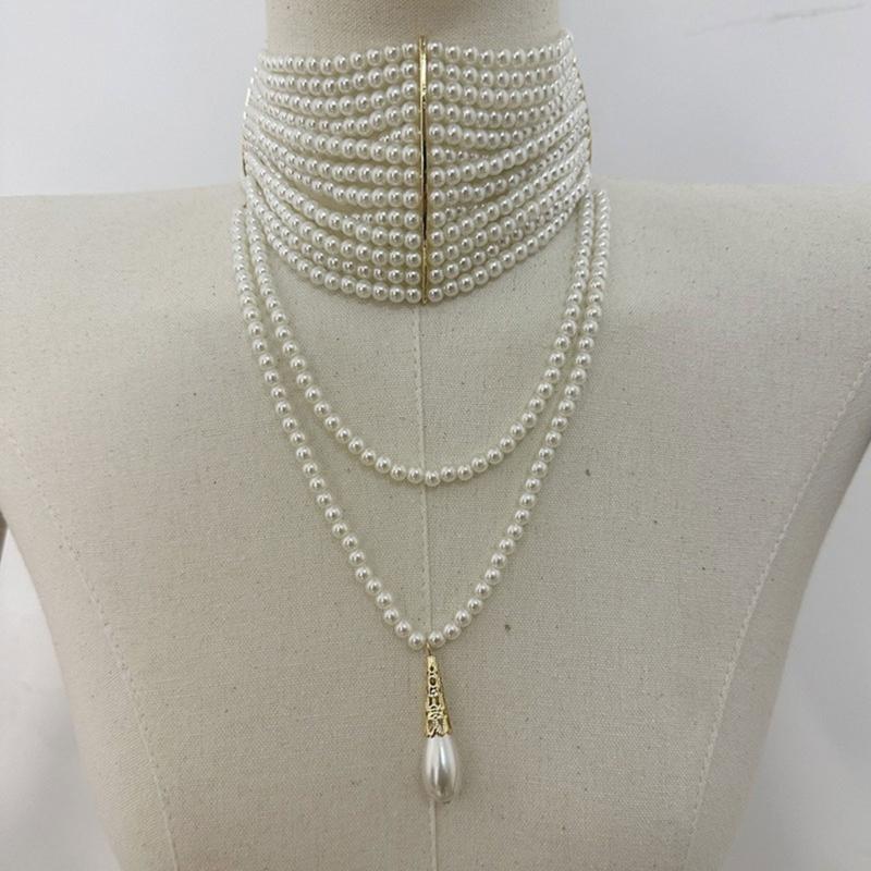 Elegant Multilayer Pearls Tassels Necklace Featuring Stylish Pearls and Gold Chain for Trendy Women Casual Wear