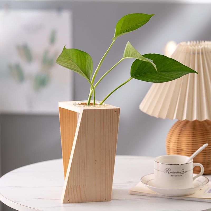 Retro Wooden Hydroponic Vase: Fresh Living Room Desktop Ornament for Chlorophytum.