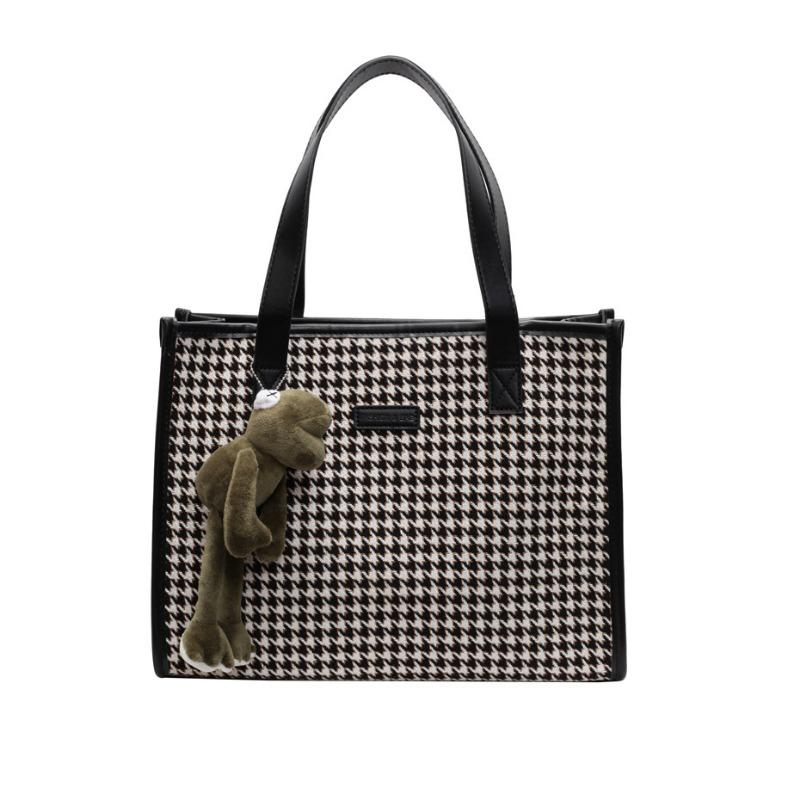 Kostkovaná taška dámská velkokapacitní nová podzimní a zimní všestranná taška přes rameno ležérní třída dojíždění nákupní taška