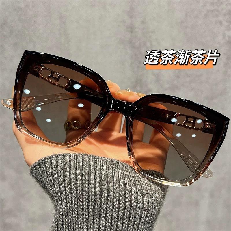 2026 new sunglasses women's high-end large-frame glasses show the face, small frames, UV protection, ultra-light sunglasses