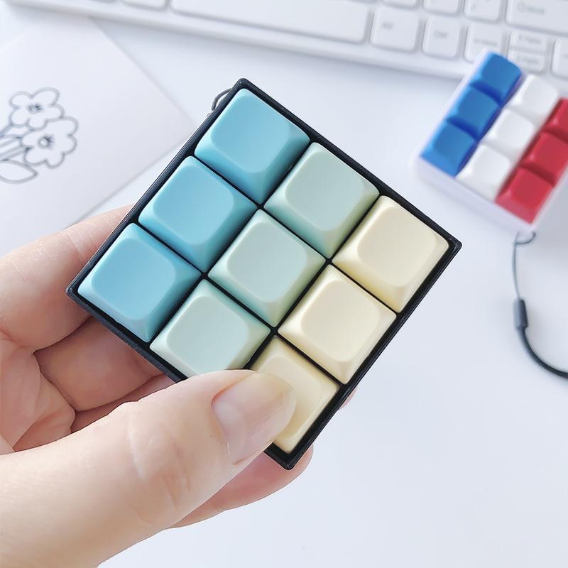 9 Tangenter Bärbar Tangentbord Klicker Fidget Nyckelring Set Knappar För Sensorisk Stresslindring Idealisk För Kontor Resa Leksaksväska Hänge