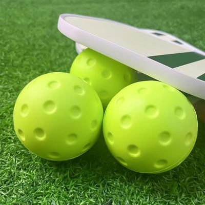 Bolas de Pickleball de Espuma Silenciosas para Prática Interna ou Externa Bolas de Pickleball com Rebote Exato de Bola Real Pacote com 3 Cores Verde e Amarelo