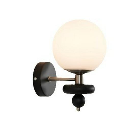 Vintage Solid Wood Wall Lamp: French Retro Bedroom & American Living Room