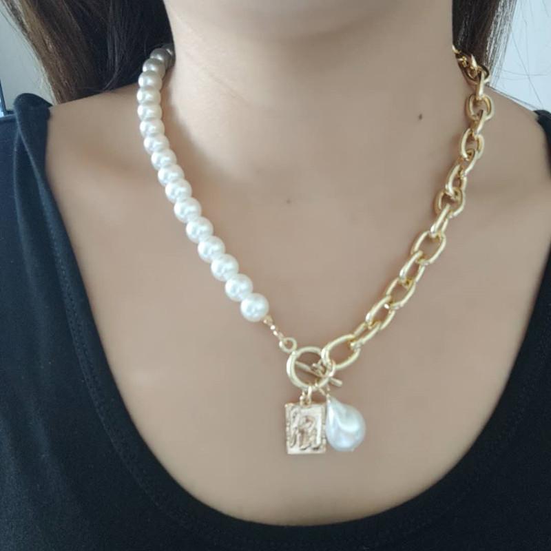 Vintage Baroque Pearl Necklace Alloy Portrait Square Brand Pendant Necklace Women's Two-piece Set