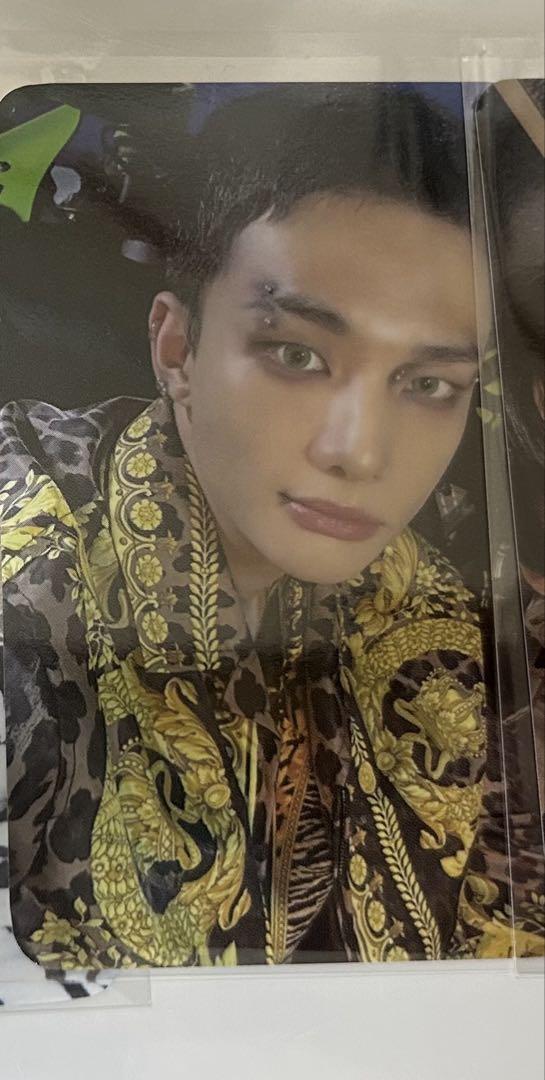 

[USED] straykids karma hyunjin seoul pop-up luckydro