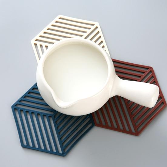 Hollow Heat Resistant Trivet for Hot Dishes Non-Slip Silicone Table Mat for Pots Scratch-Proof
