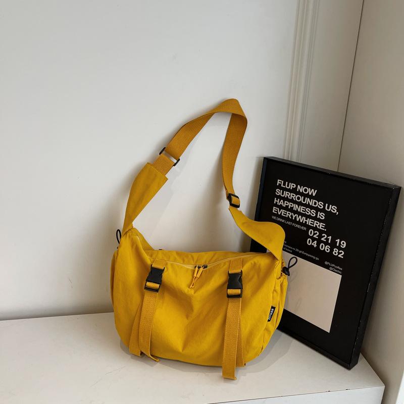 Stylish and Simple Niche Design Large Capacity Tote Bag Student Light Commute Fashion Casual Messenger Women's Bag