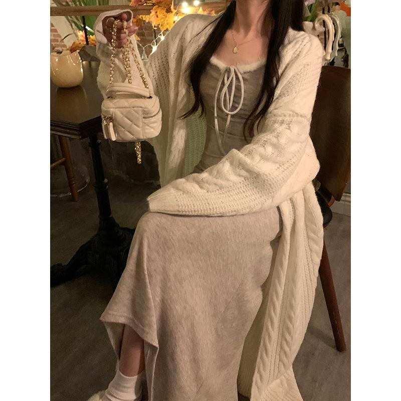 Conjunto de Cárdigan de Punto de Manga Acampanada y Vestido para Mujer de Tallas Grandes