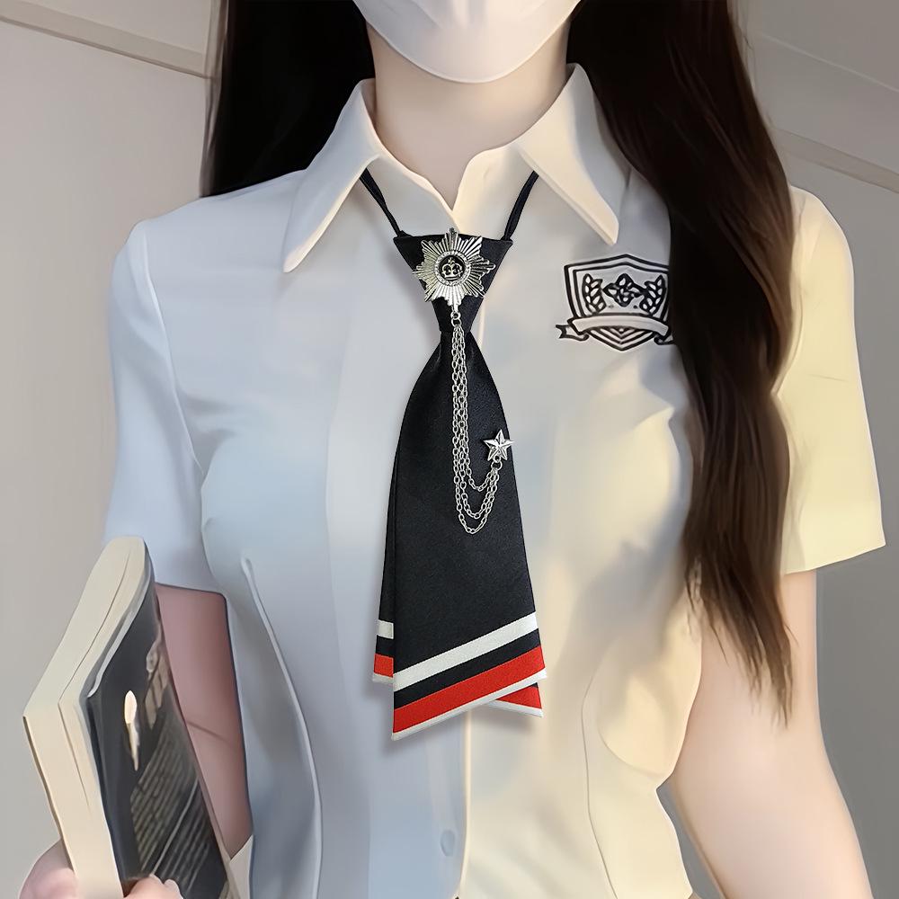 Unisex Retro Gotisches Fliege mit Quastenketten Corsage