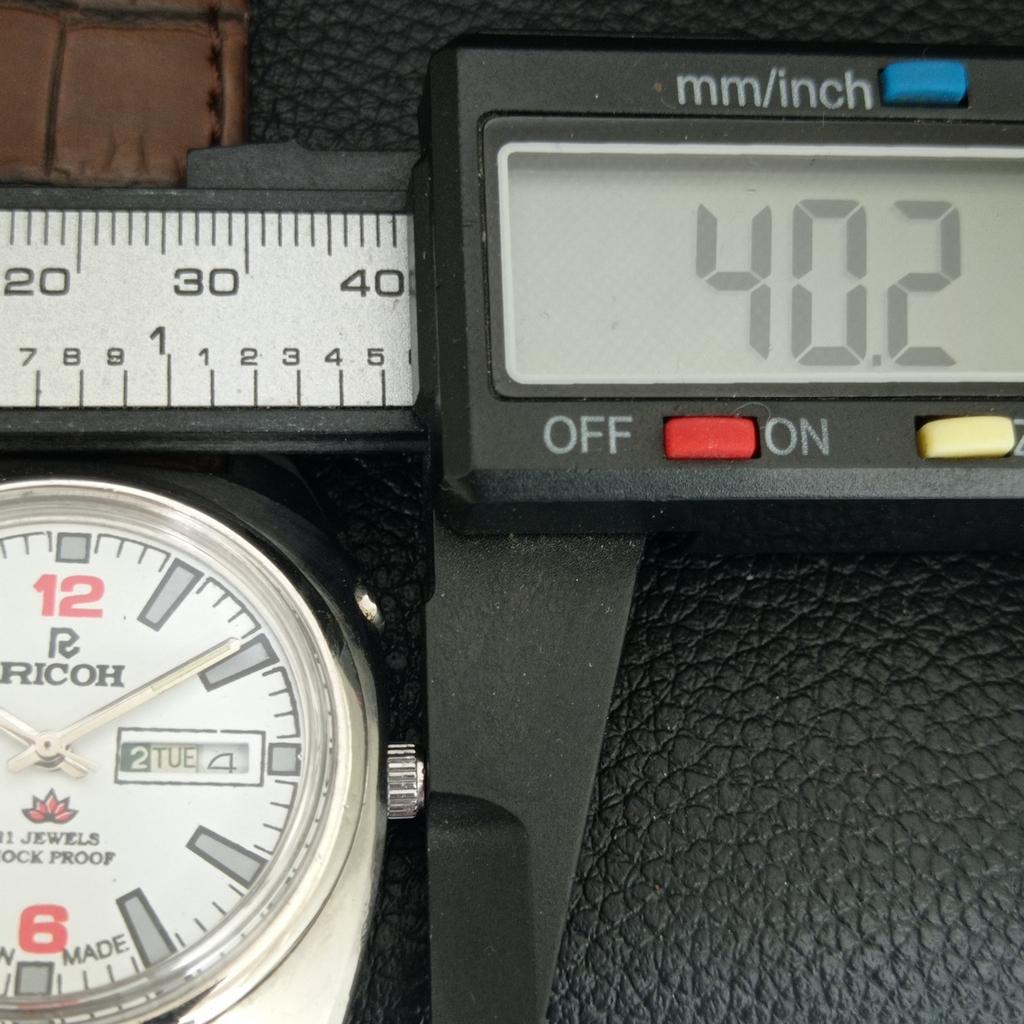 VINTAGE RICOH R31 AUTOMATIC JAPAN MENS WHITE COLOR DIAL WATCH A707633-1