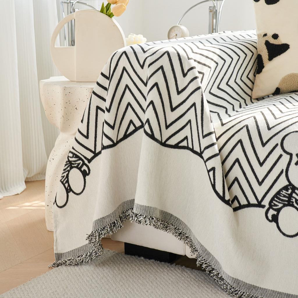 Modern and Simple Sofa Towel, New All-season Comfortable Chenille Anti-wrinkle Multi-purpose Striped Double-sided Sofa Cover Blanket
