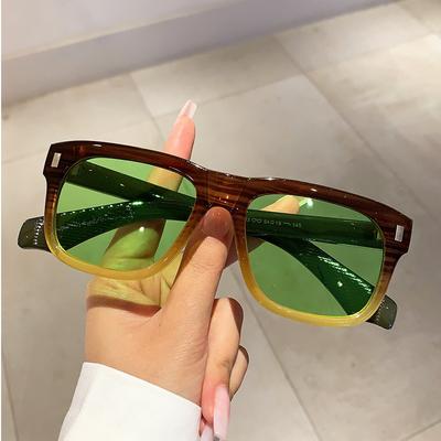 Klasyczne kwadratowe okulary przeciwsłoneczne z nitami dla mężczyzn Moda Vintage Modne Okulary Przeciwsłoneczne Kobiety Luksusowa Marka Projektant Punk Duża Oprawka Odcienie
